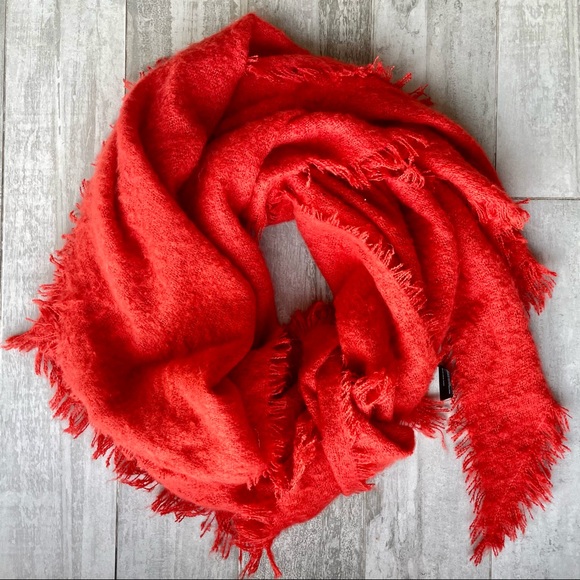 Anthropologie Fringed Long Soft Triangle Blanket Scarf - Picture 2 of 15